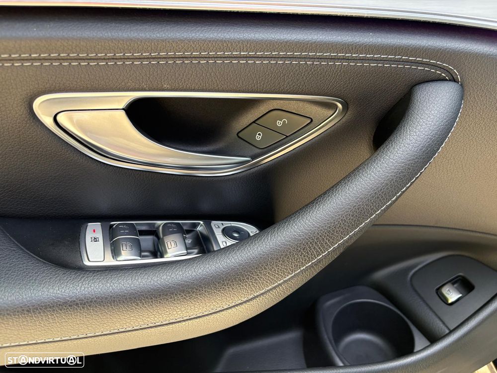 Mercedes-Benz E 300 de 9G-TRONIC AMG Line - 24