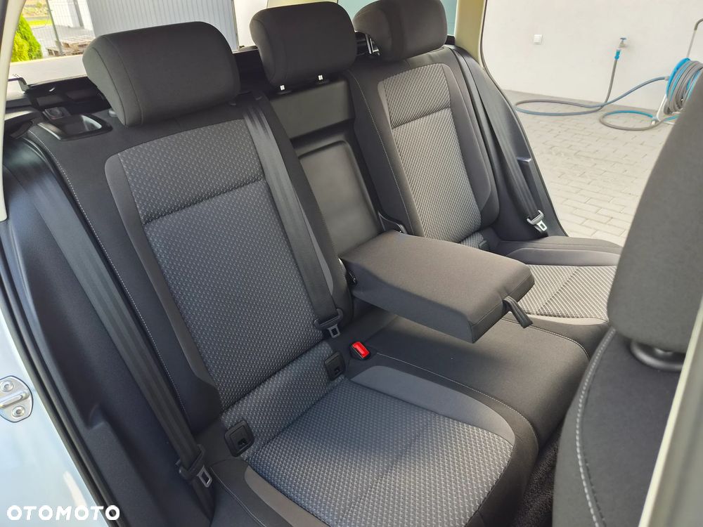 Volkswagen Passat 1.6 TDI BMT Trendline - 17