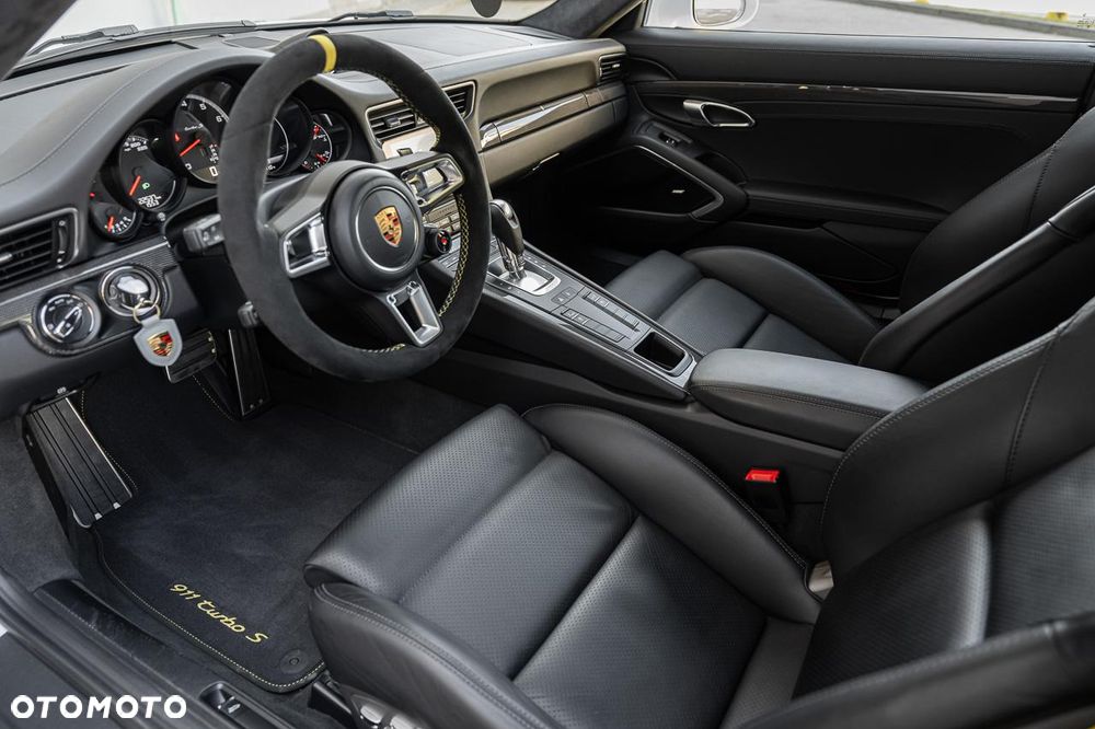 Porsche 911 - 16