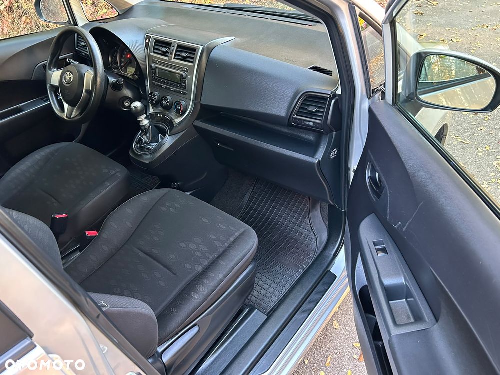 Toyota Verso S 1.33 Premium - 20