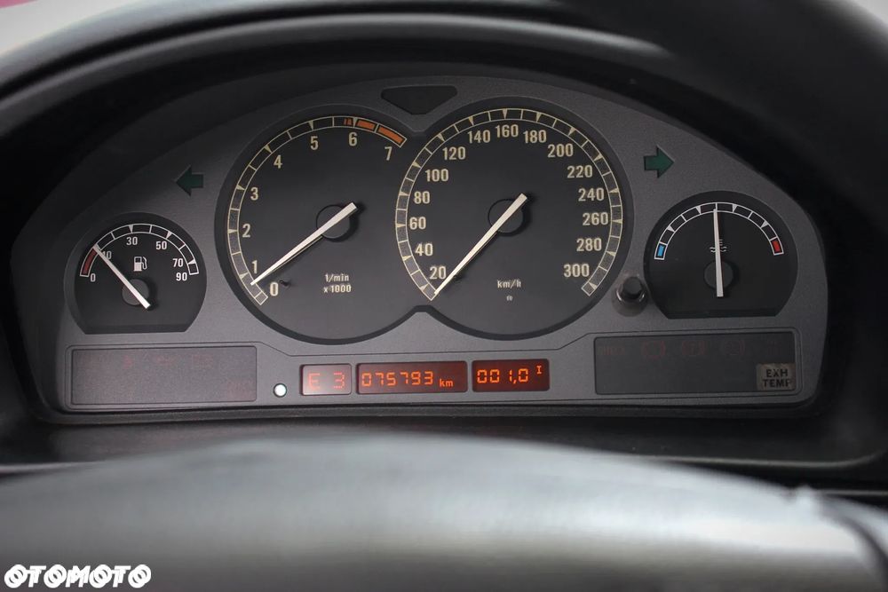 BMW Seria 8 - 23