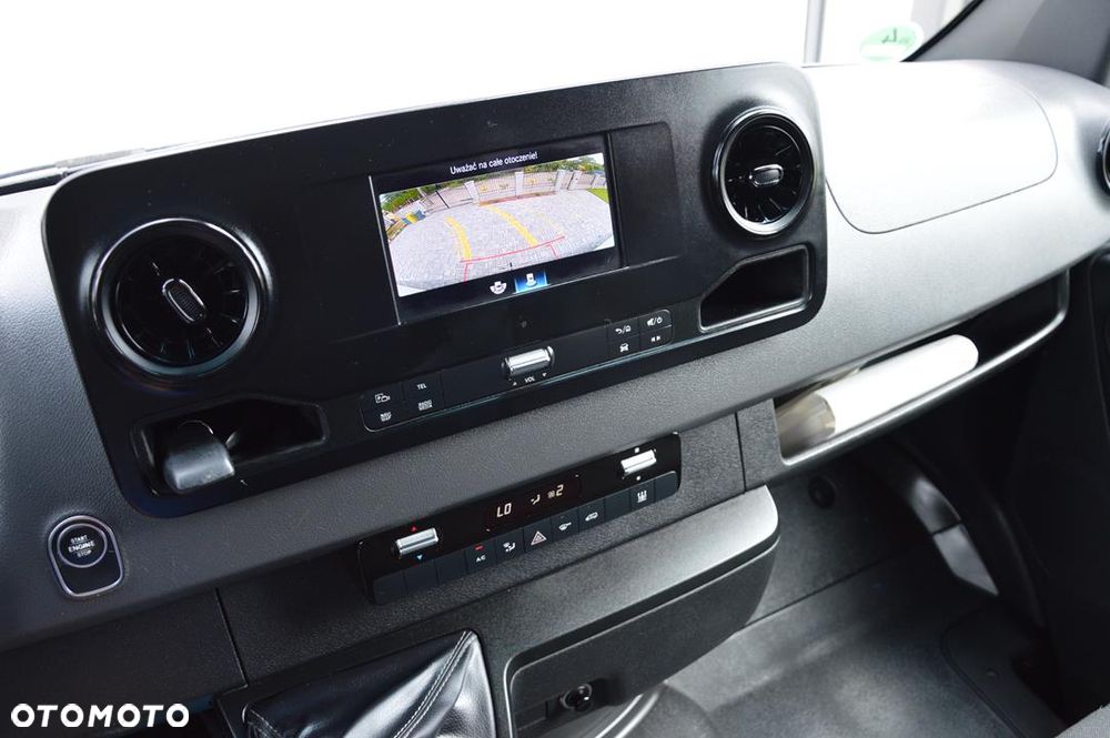 Mercedes-Benz Sprinter - 19