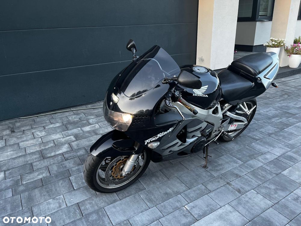 Honda CBR - 3