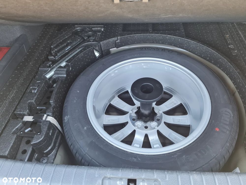 Volkswagen Passat - 15