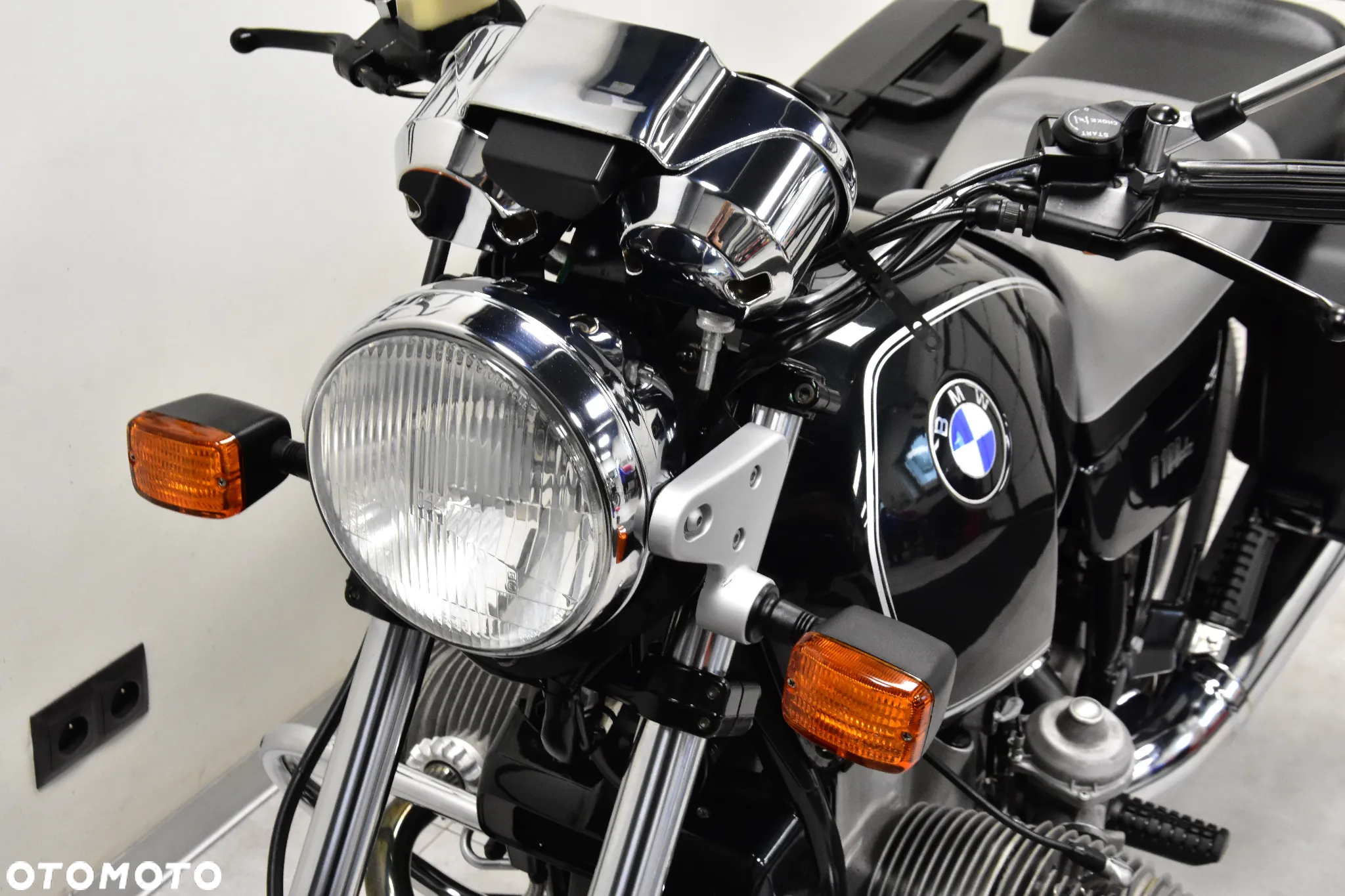 BMW R - 19