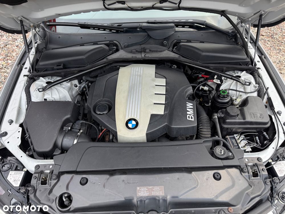 BMW Seria 5 520d Edition Exclusive - 40