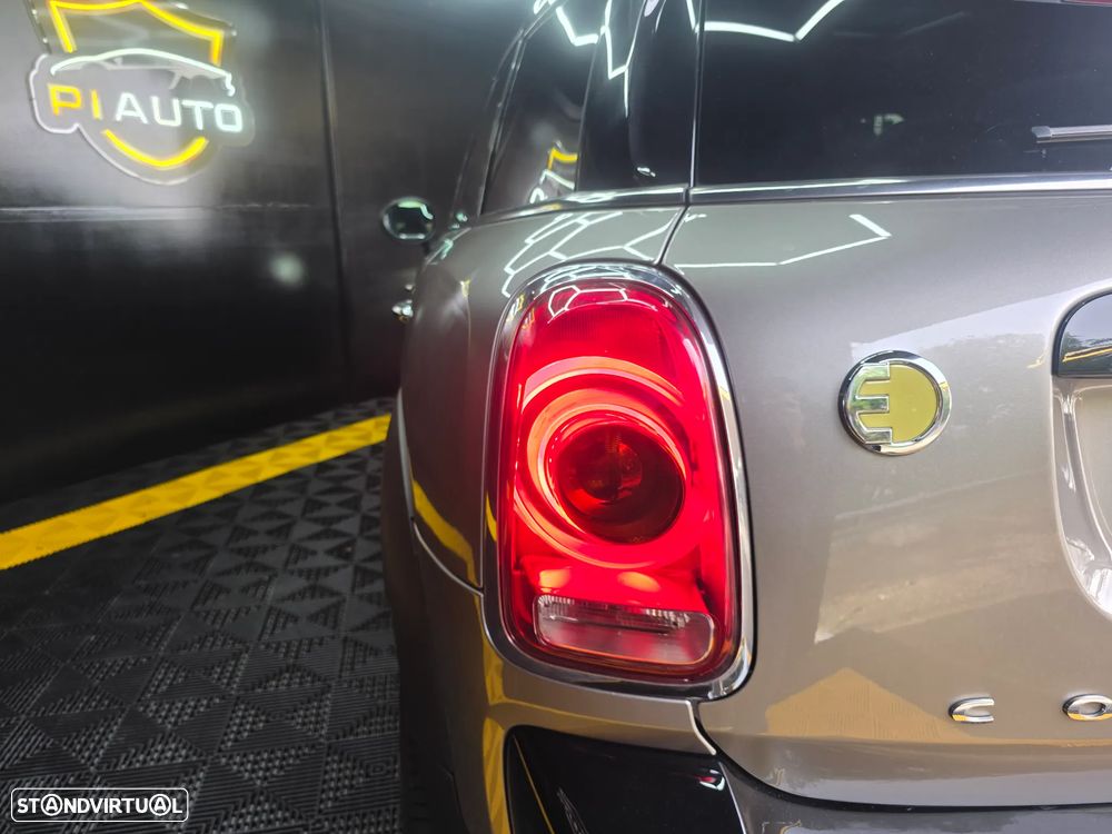 MINI Countryman Cooper SE ALL4 Auto - 22