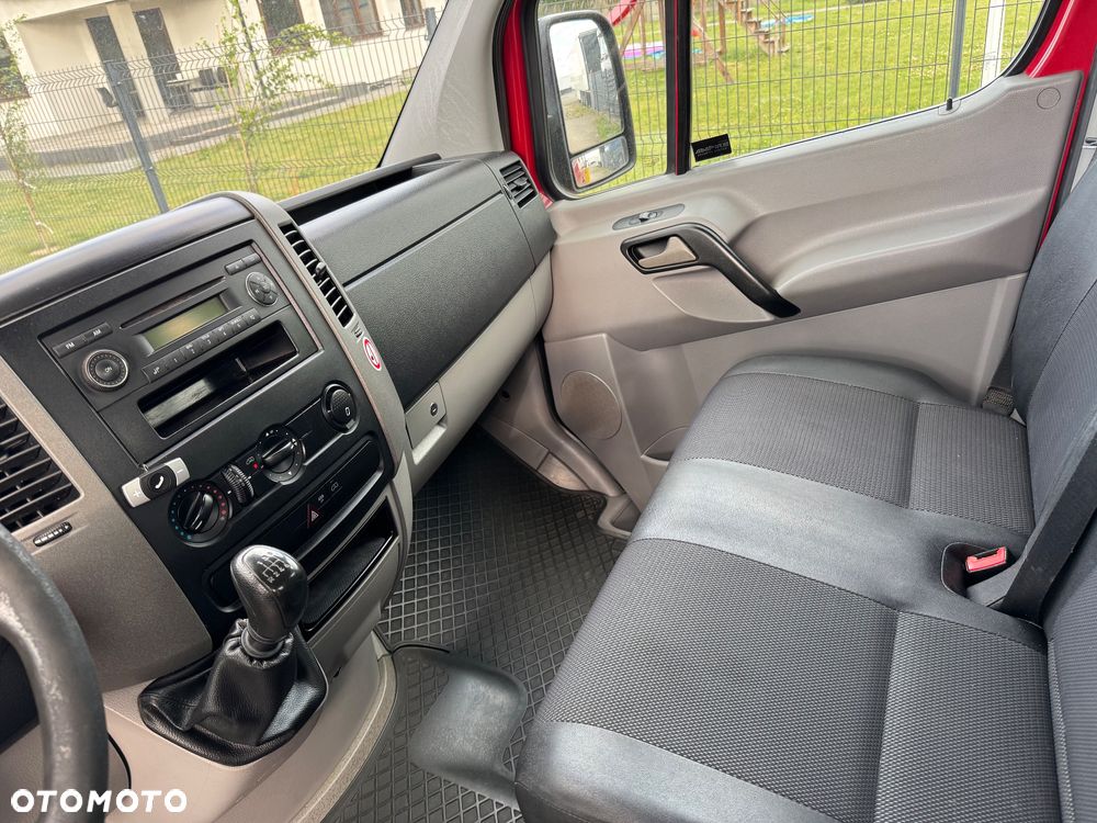 Mercedes-Benz Sprinter - 12