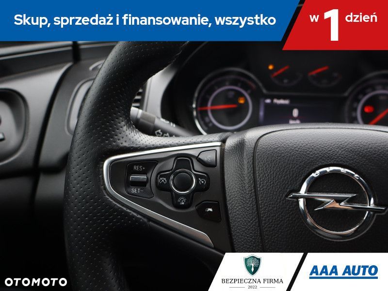 Opel Insignia - 17