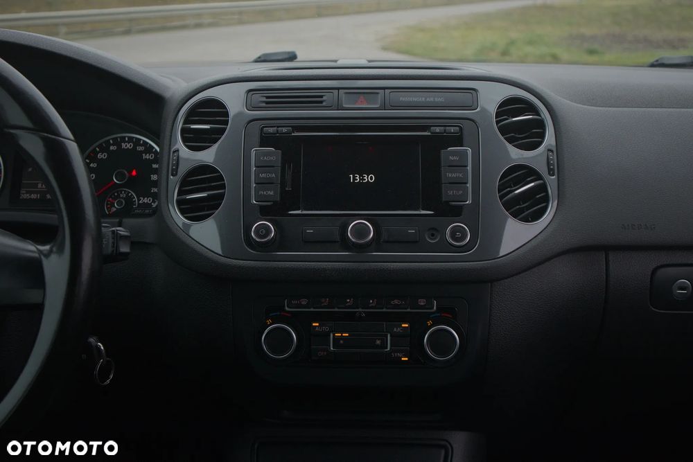 Volkswagen Tiguan 2.0 TDI DPF BlueMotion Technology Trend & Fun - 12