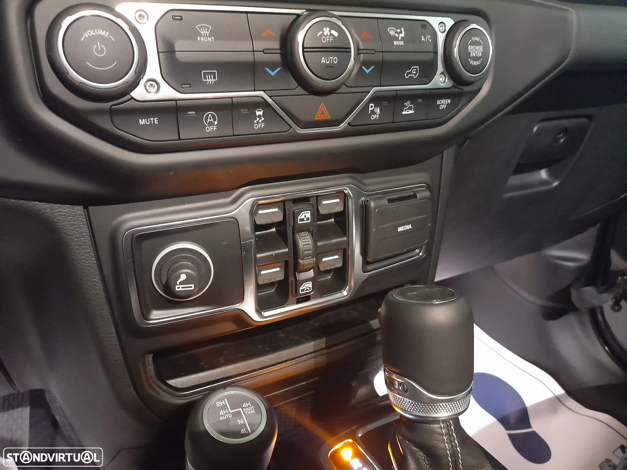 Jeep Gladiator 3.0 CRD Overland AT8 - 13