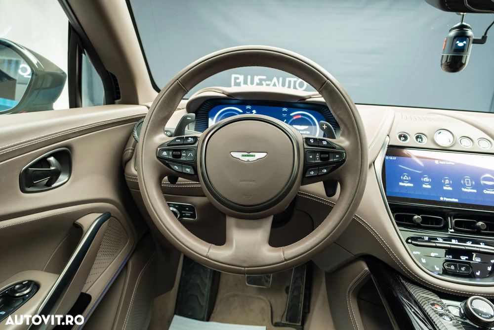 Aston Martin DBX - 24