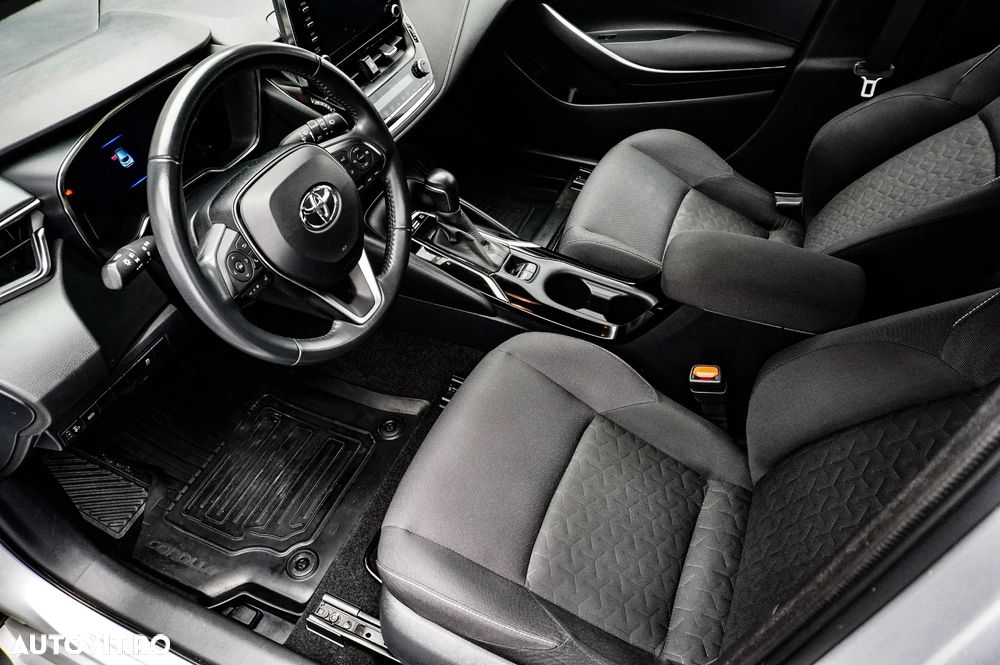 Toyota Corolla 1.8 HSD Dynamic - 11