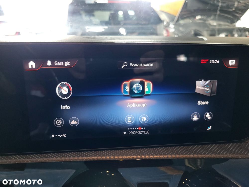 Mercedes-Benz CLA 180 7G-DCT Progressive Line Advanced - 28
