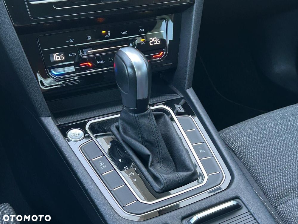 Volkswagen Passat 1.5 TSI EVO Business DSG - 25