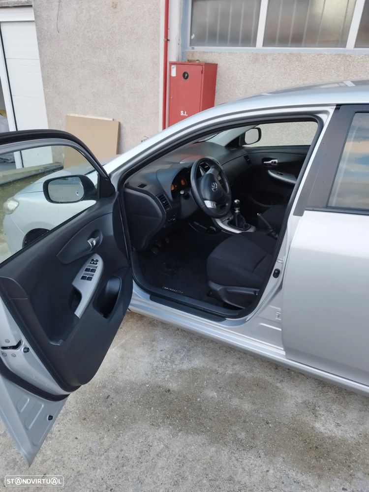 Toyota Corolla 1.4 D-4D Sol - 6