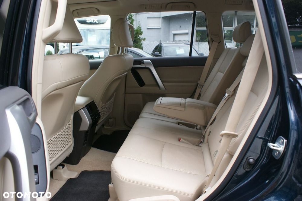 Toyota Land Cruiser - 15