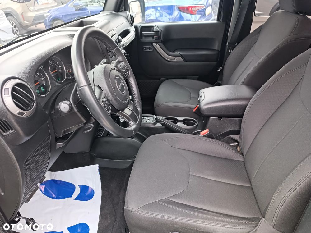 Jeep Wrangler - 26