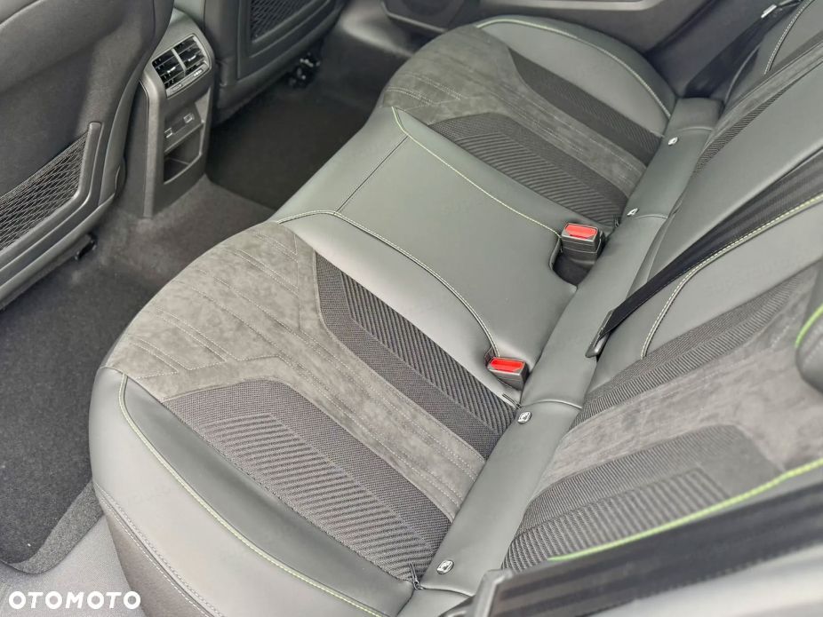 Peugeot 408 1.2 PureTech mHEV GT Exclusive S&S e-DCS6 - 9