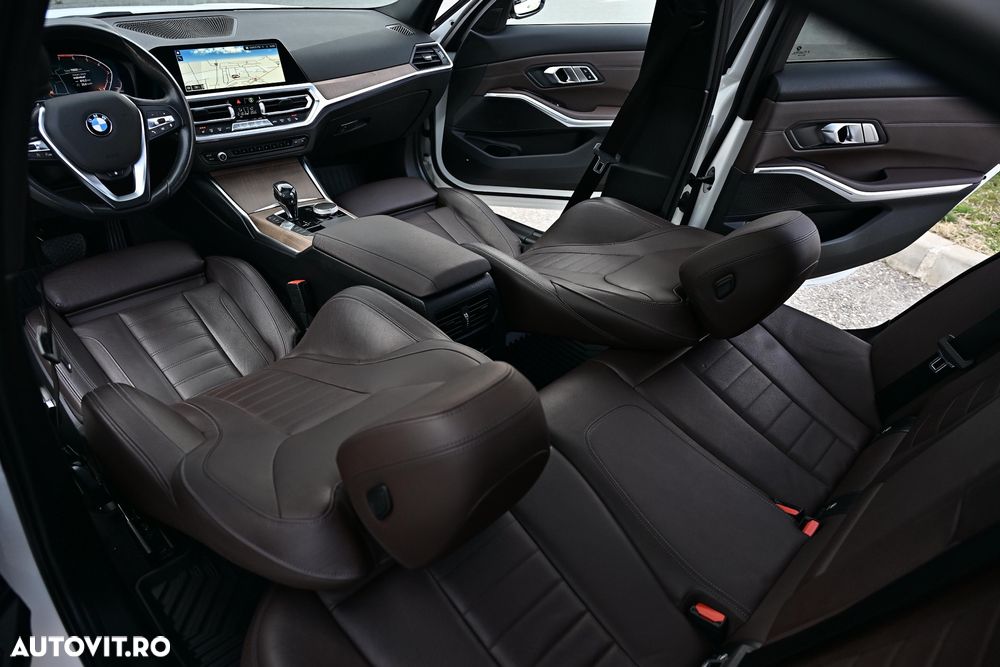 BMW Seria 3 330i xDrive Aut. Luxury Line - 29