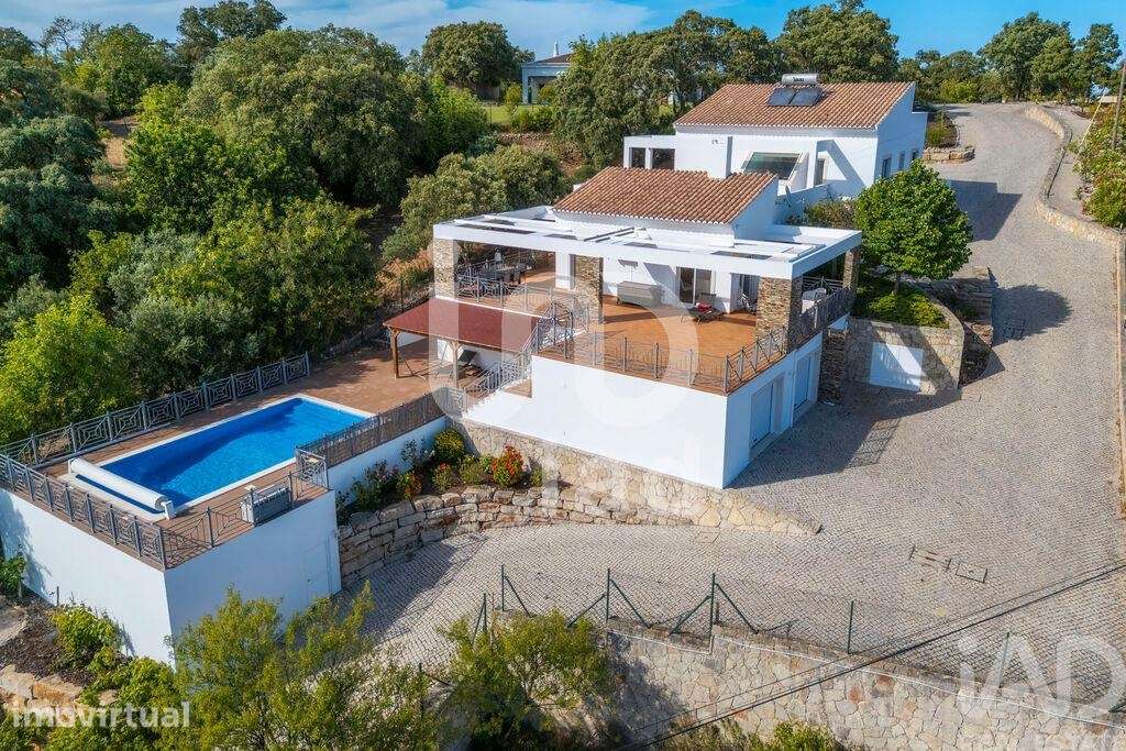 Casa / Villa T3 em São Brás de Alportel de 285,00 m2 - Grande imagem: 3/30