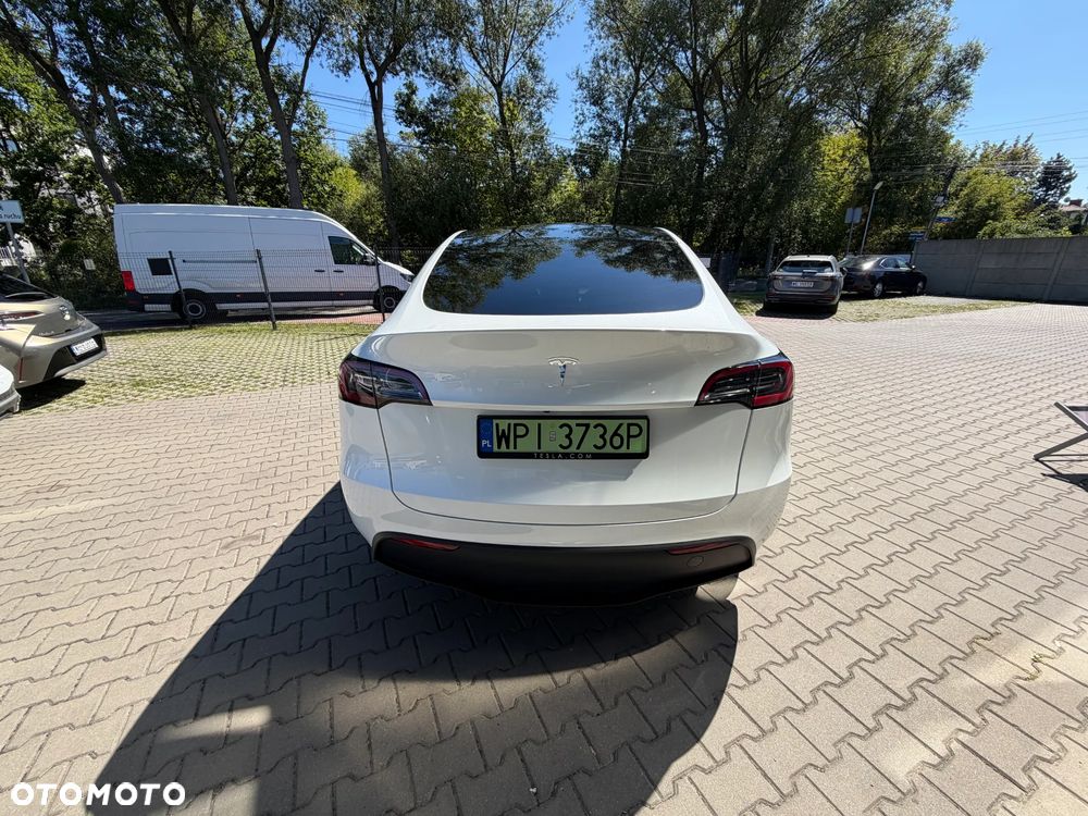 Tesla Model Y RWD - 10