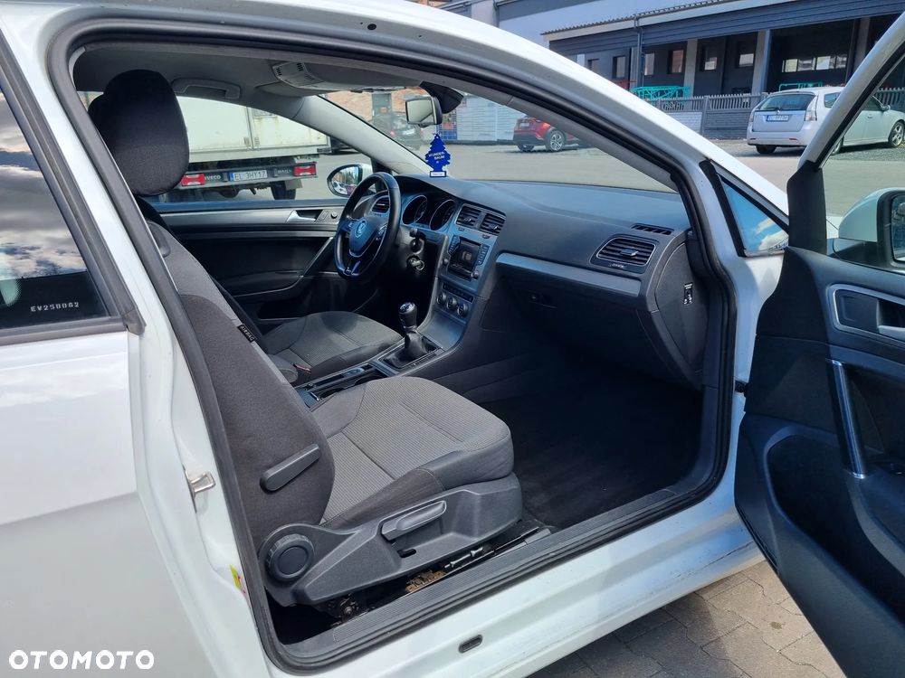 Volkswagen Golf 1.6 TDI BlueMotion Comfortline - 10