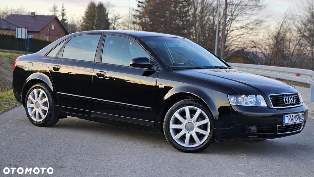 Audi A4 Limousine - 4