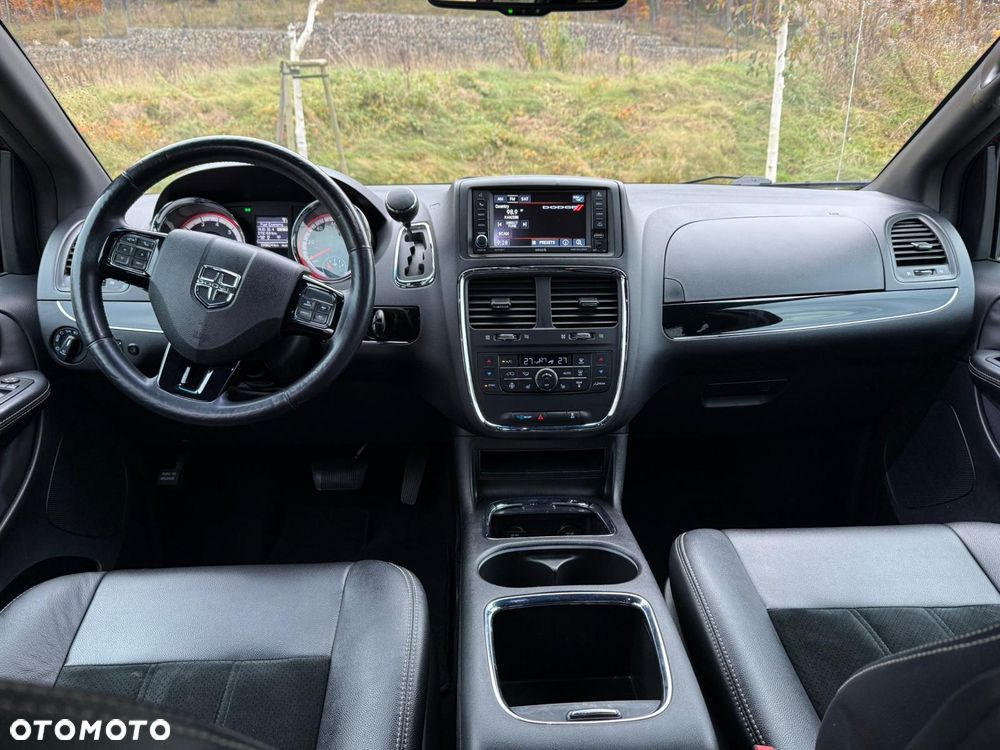 Dodge Grand Caravan - 6