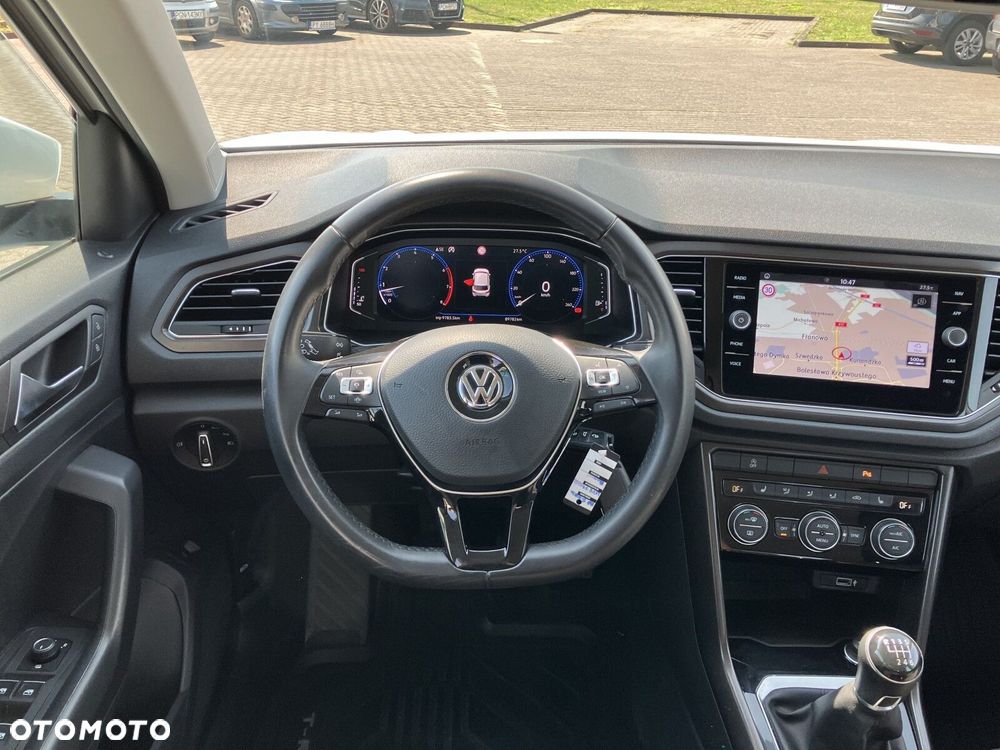 Volkswagen T-Roc - 12