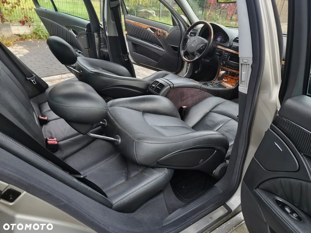 Mercedes-Benz Klasa E 320 CDI T Elegance - 19