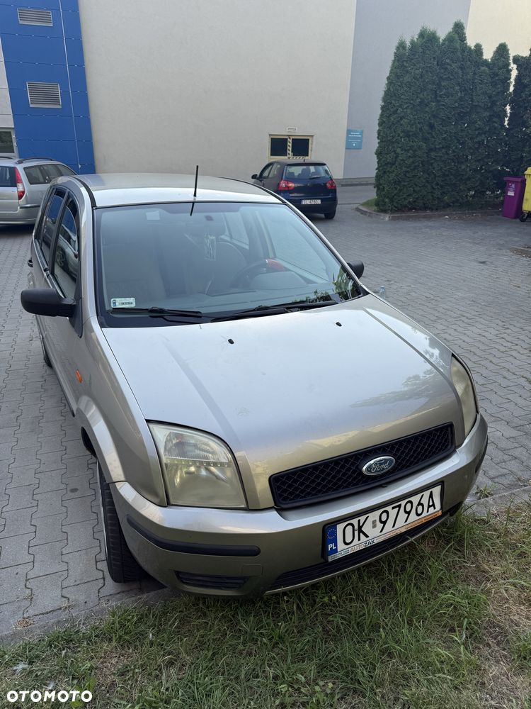 Ford Fusion - 1