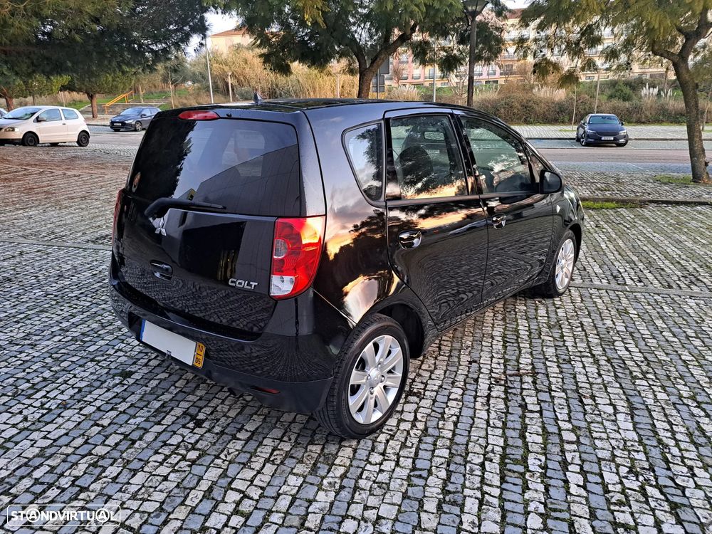 Mitsubishi Colt 1.1 Invite - 16