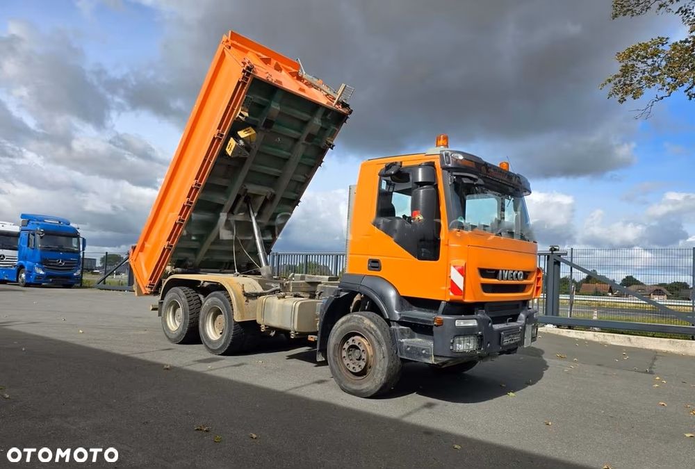 Iveco Trakker AD 360 – Trójstronny Wywrotka Meiller – 6x4 –  Euro 5 - 279.067 km - 1