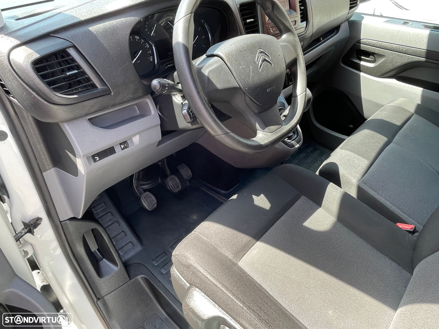 Citroën Jumpy 1.6 BlueHDi M - 26