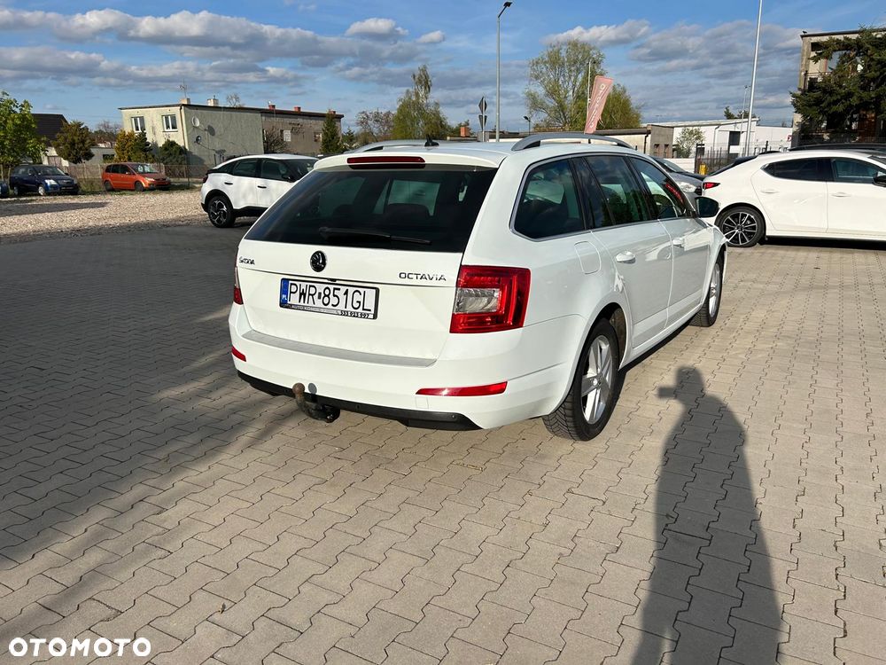 Skoda Octavia 2.0 TDI Elegance DSG - 6
