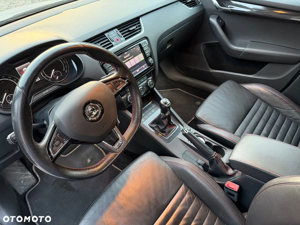 Skoda Octavia 2.0 TDI RS - 9