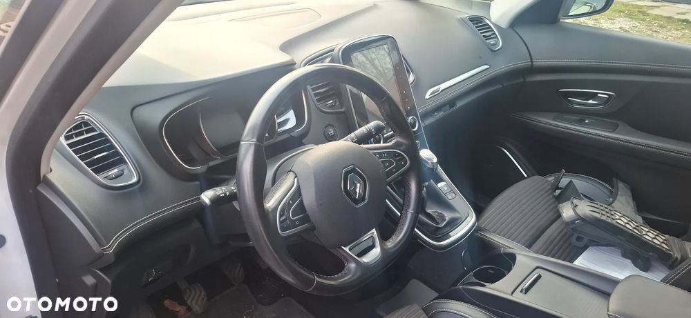 Renault Scenic TCe 140 GPF BOSE EDITION - 8