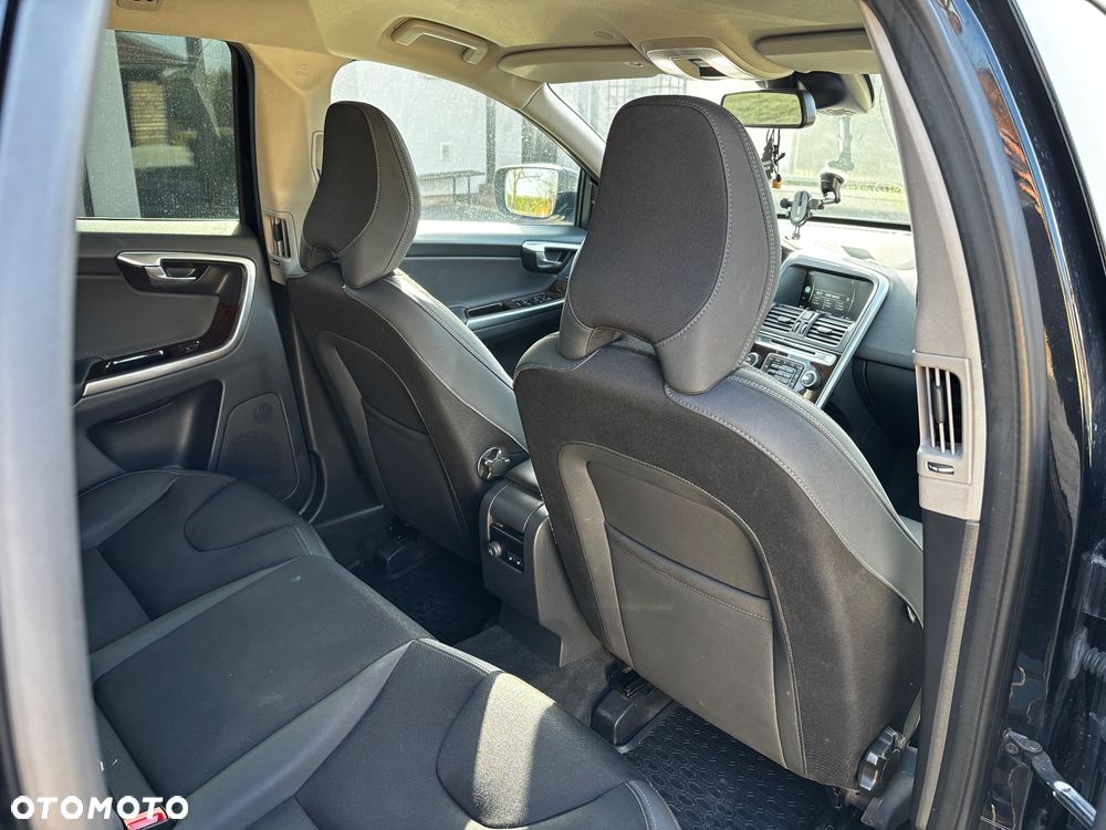 Volvo XC 60 D4 Geartronic Momentum - 10