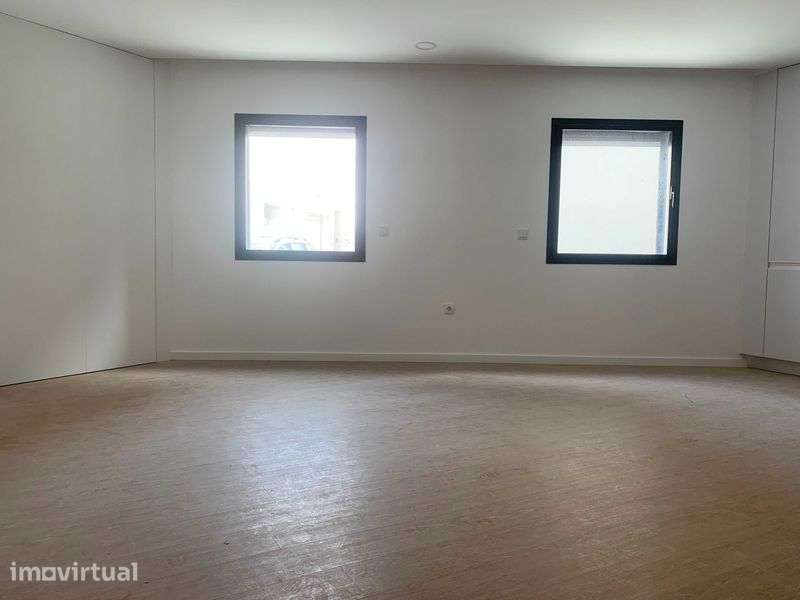 T1+1 NOVO com grandes áreas e garagem | Oportunidade em Esgueira! - Grande imagem: 4/10