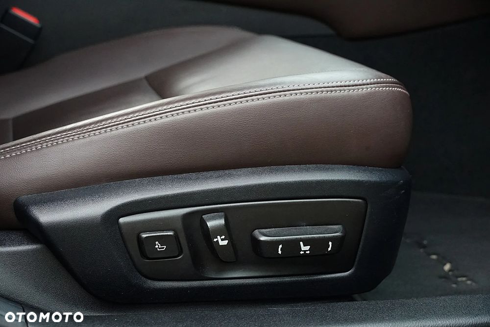 Lexus GS 200t / 300 Prestige - 28