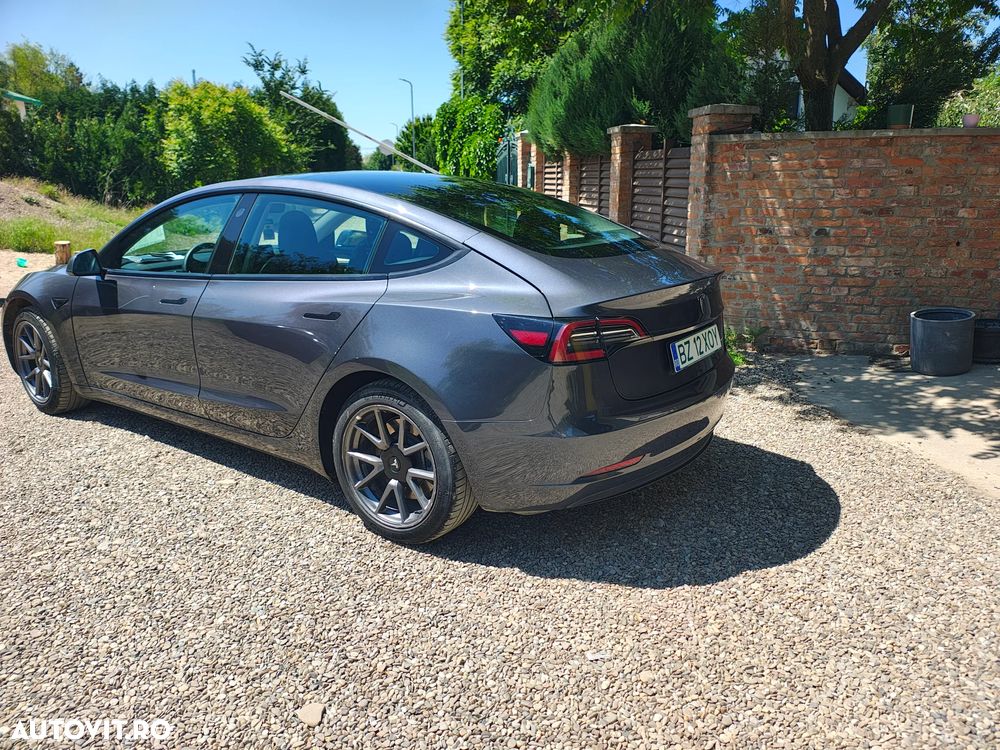 Tesla Model 3 - 15