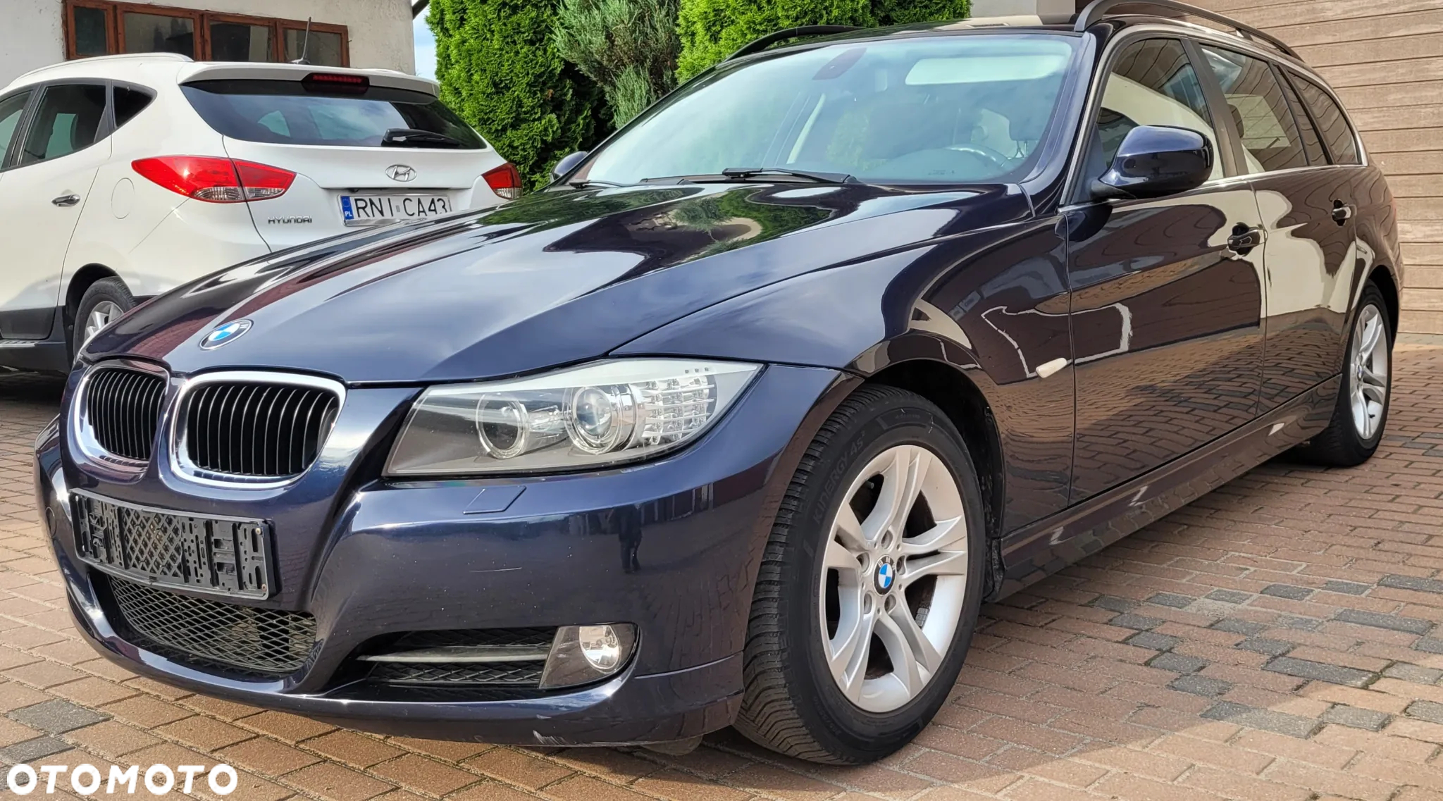 BMW Seria 3 318i Touring - 15