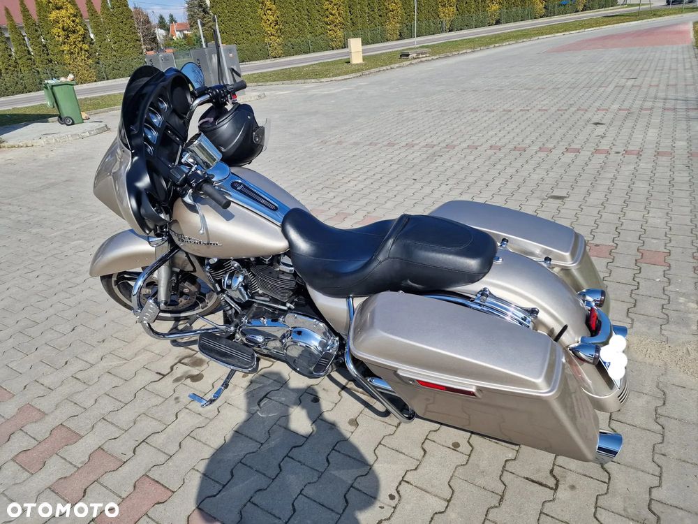 Harley-Davidson Touring Street Glide - 3