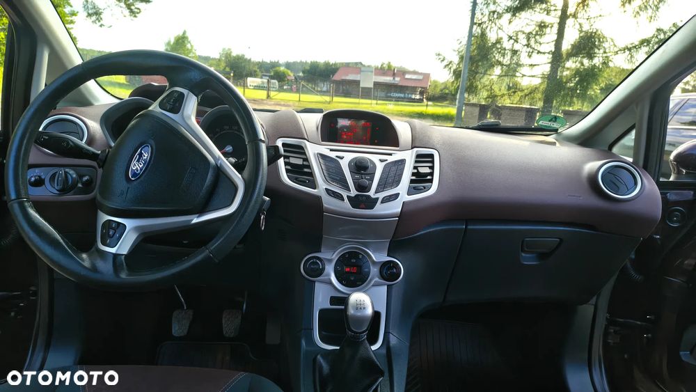 Ford Fiesta 1.6 TDCi Individual - 22