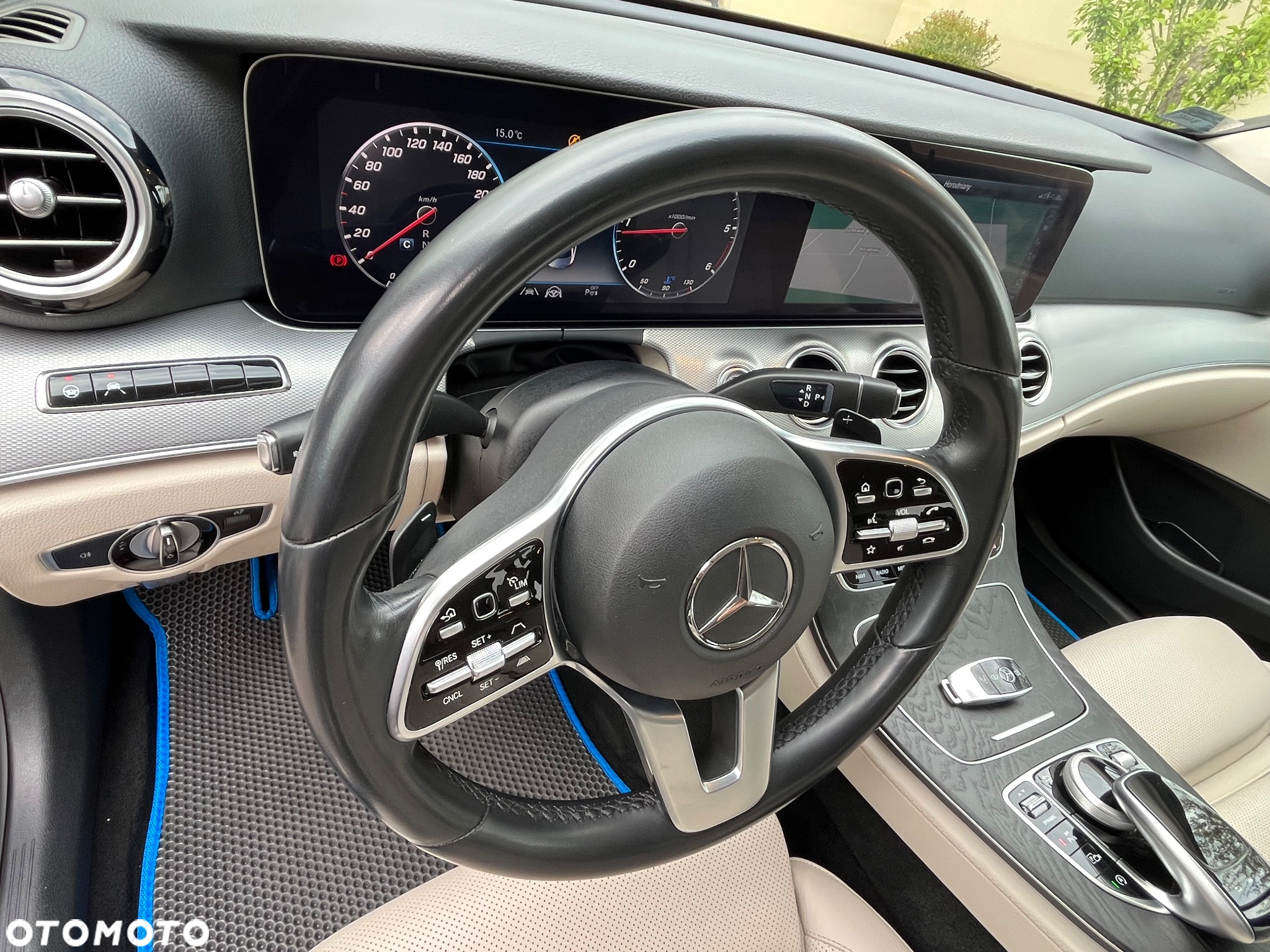 Mercedes-Benz Klasa E - 22