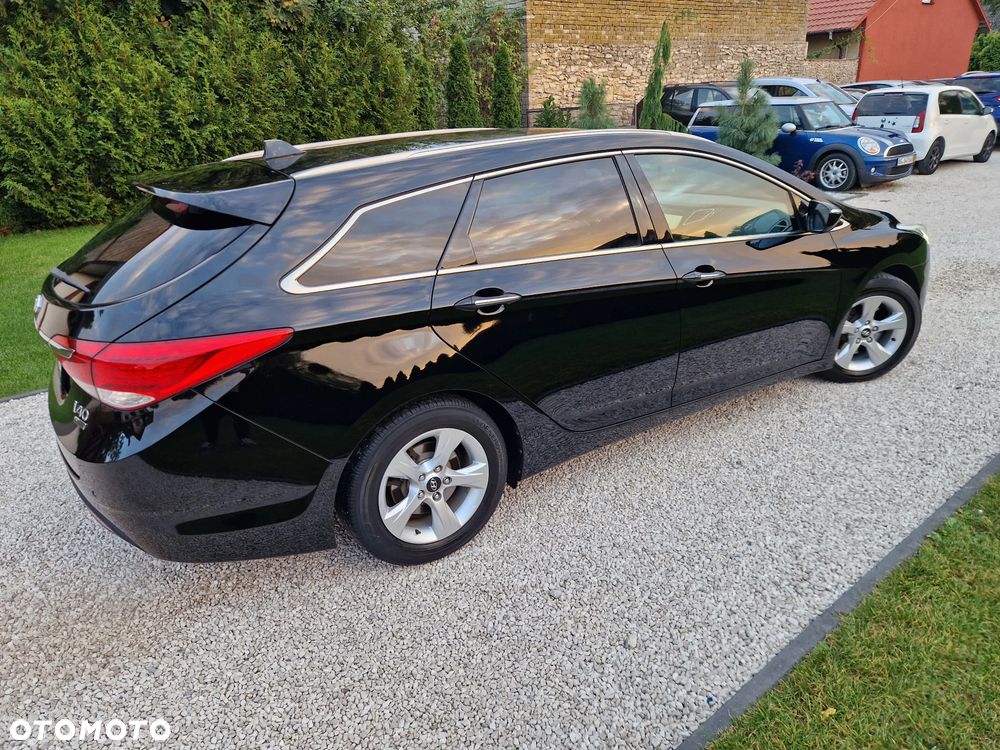 Hyundai i40 i40cw 1.7 CRDi Automatik Fifa World Cup Edition - 23