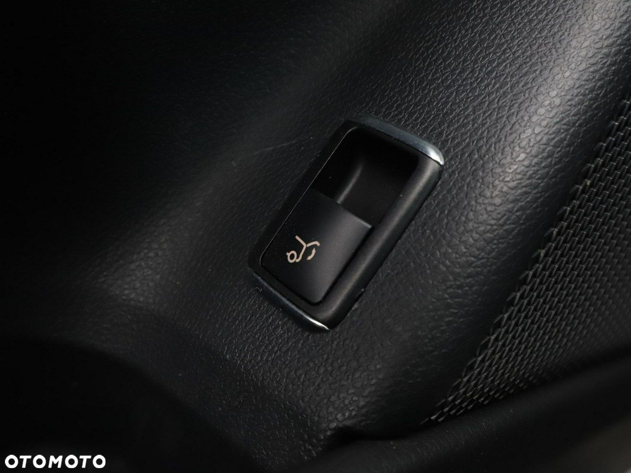 Mercedes-Benz GLA - 31