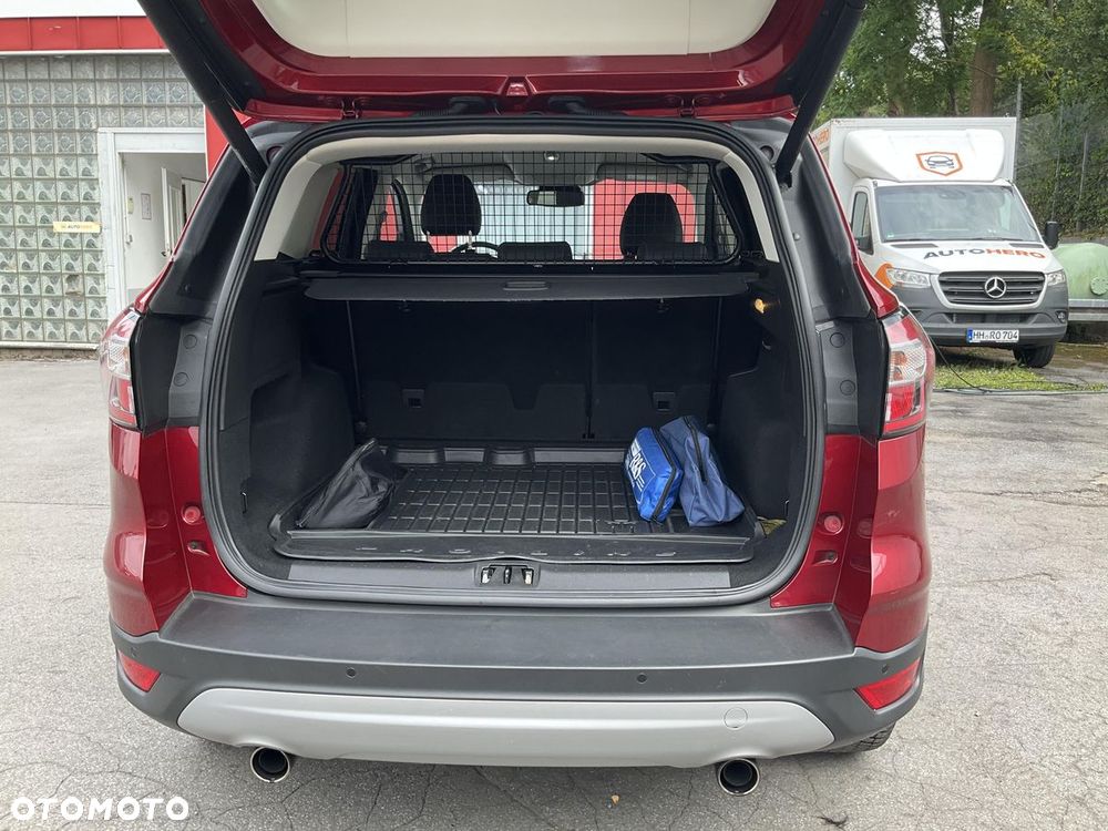 Ford Kuga 1.5 EcoBoost 4WD Titanium - 4