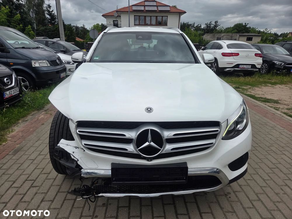 Mercedes-Benz GLC 250 4Matic 9G-TRONIC Exclusive - 2